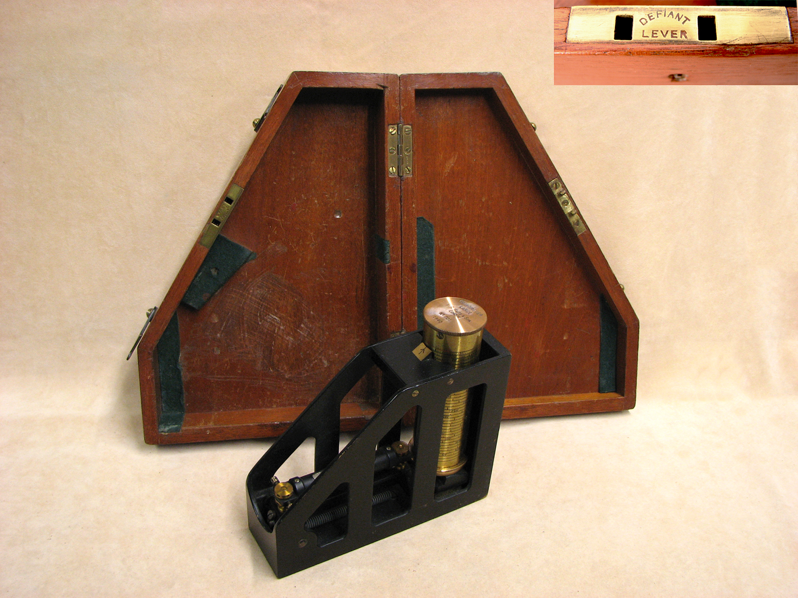 Large WW2 Military clinometer by E R Watts & Son